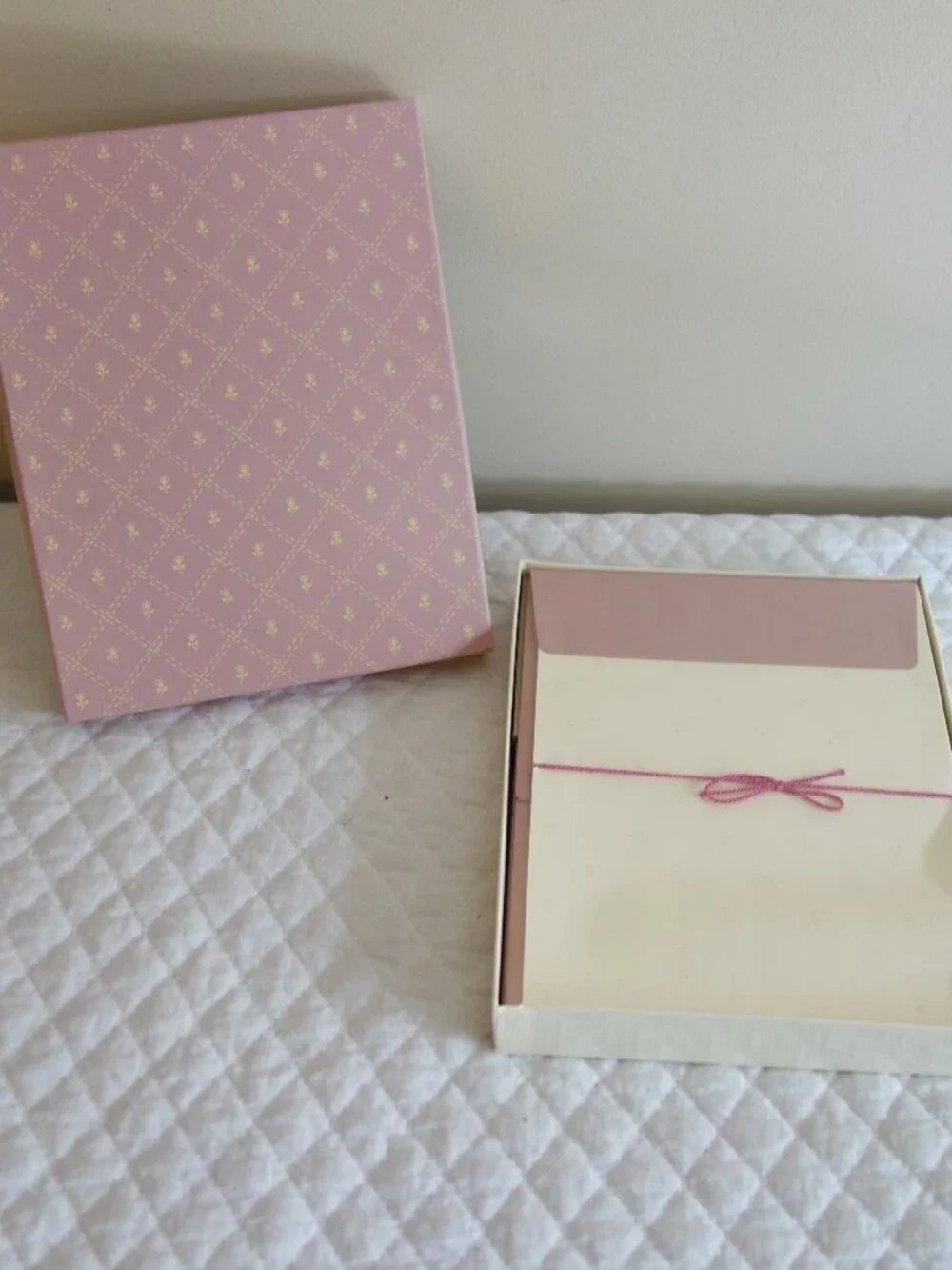 Vtg New box of CREATIVE PAPERS Stationary w/ Envelopes “Rosewood”